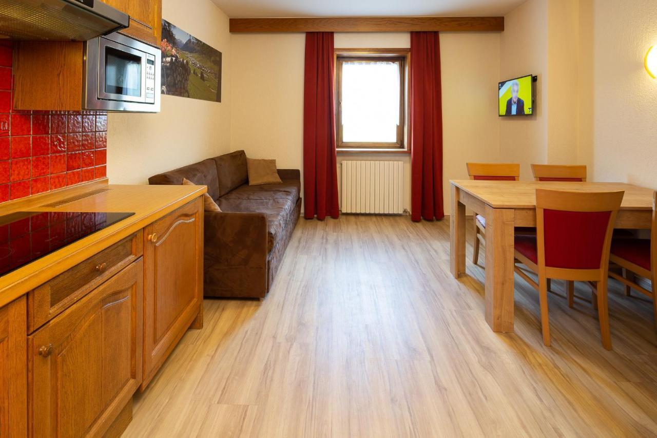 Casa Marcos Lägenhet Livigno Exteriör bild