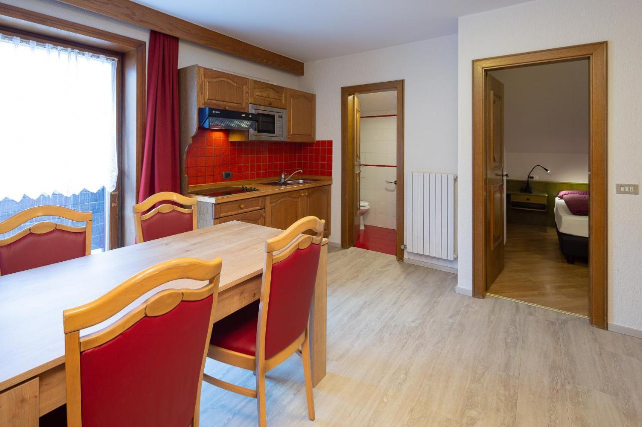 Casa Marcos Lägenhet Livigno Exteriör bild