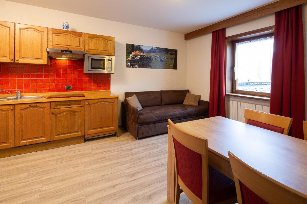 Casa Marcos Lägenhet Livigno Exteriör bild